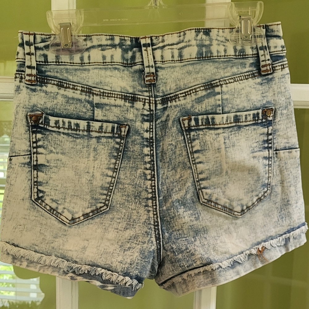 High Rise Shorts - Picture 2 of 3